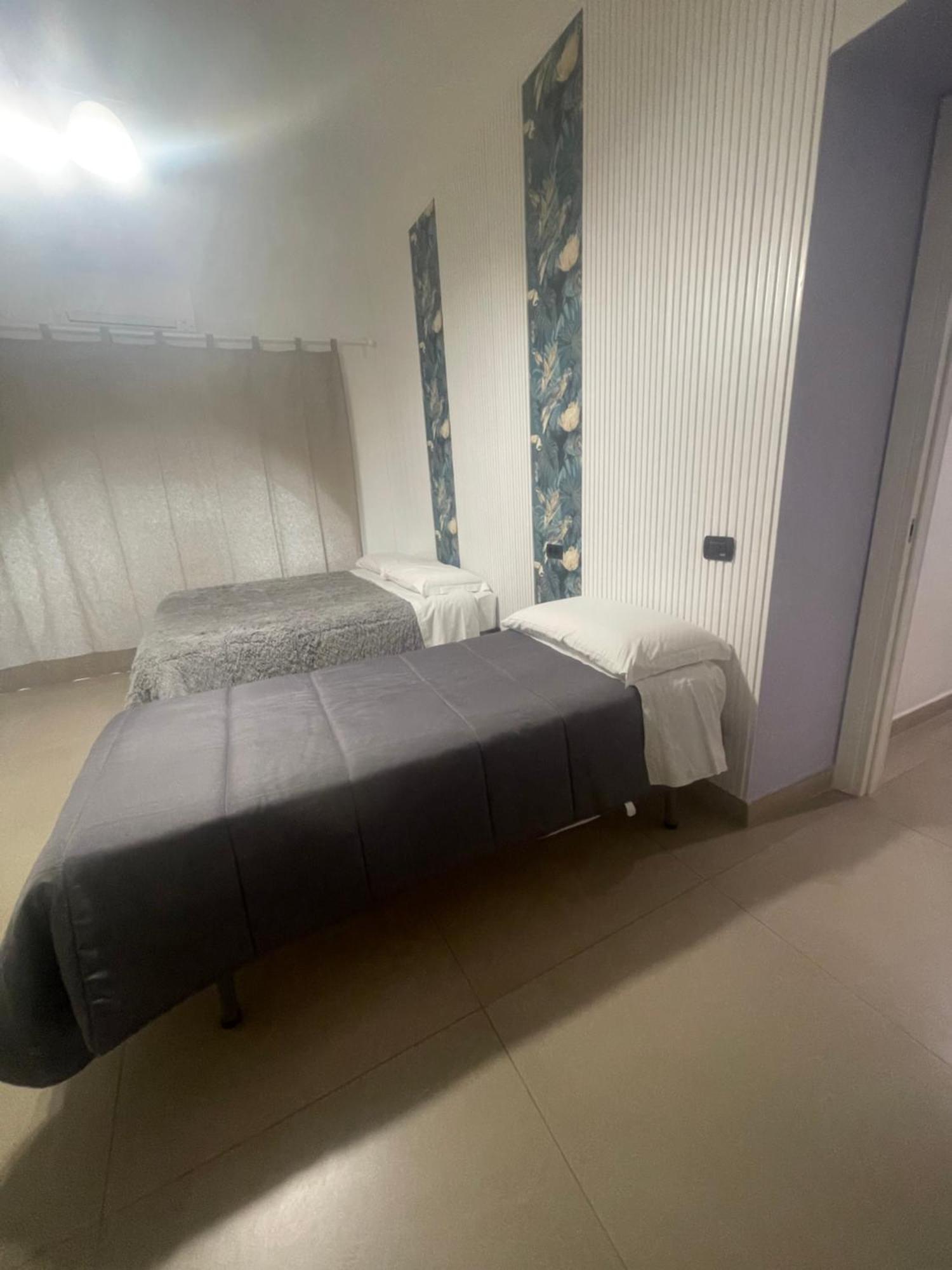 Duomo Family House Apartment เนเปิลส์ ภายนอก รูปภาพ